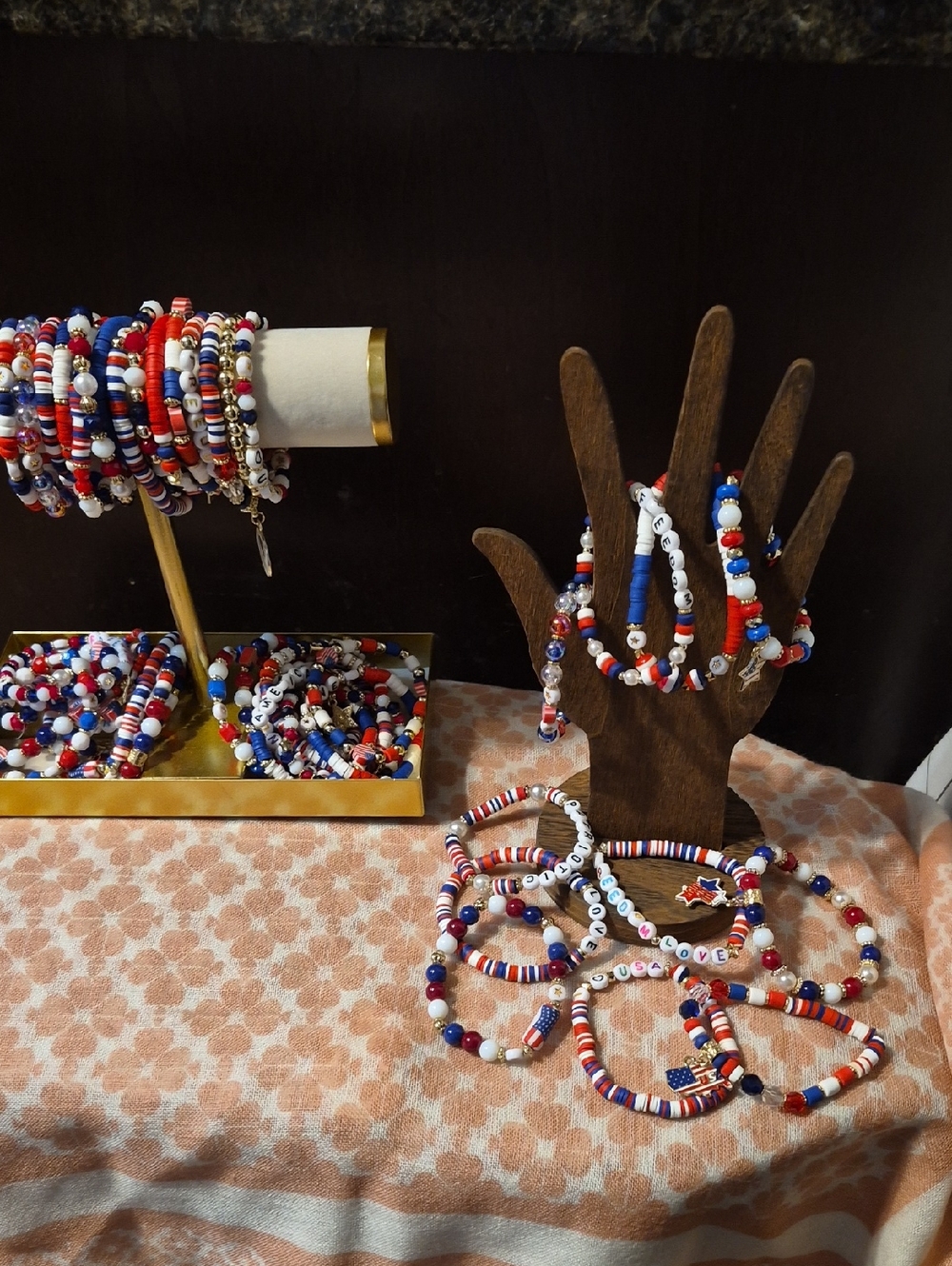 USA PATRIOTIC BRACELET 🇺🇲 Fimo Clay, Dangles, & Faceted Art BEADS 🇺🇲 Stretch - Picture 3 of 3
